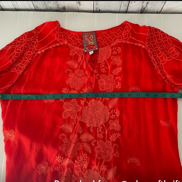 Johnny Was Red Embroidered Tunic Top in Size Medium. Excellent Condition. - Picture 5 of 9